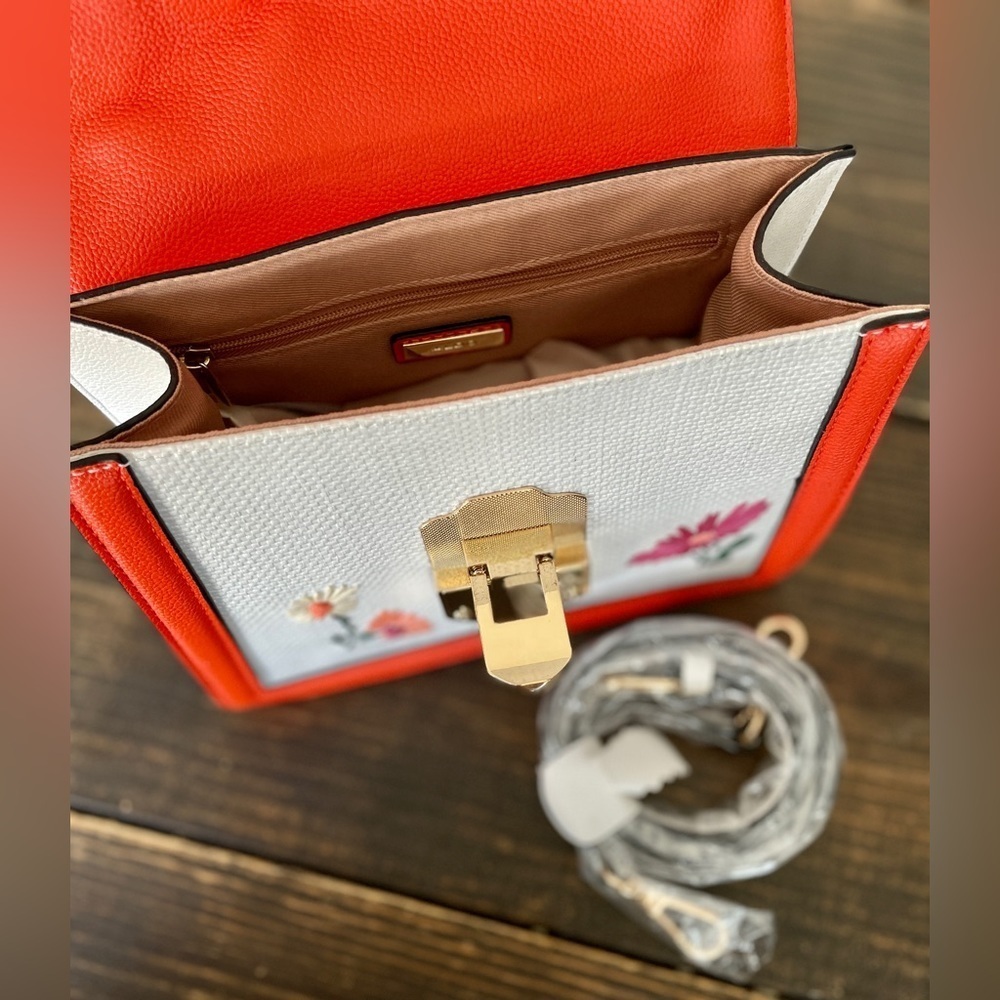 ALDO ADRYNIEL STATEMENT BAG IN FLORAL-WHITE NWOT - Picture 5 of 9